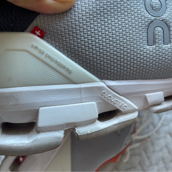 On and Cloud Shoes - Picture 3 of 8